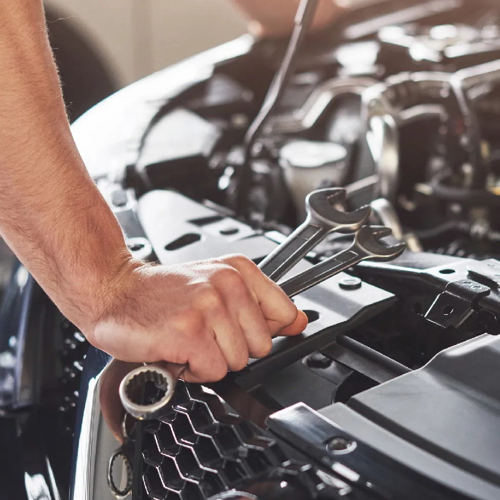 5 Pajisjet që Çdo Servis Automjetesh Duhet t’i Ketë | Vegla Profesionale KEAD